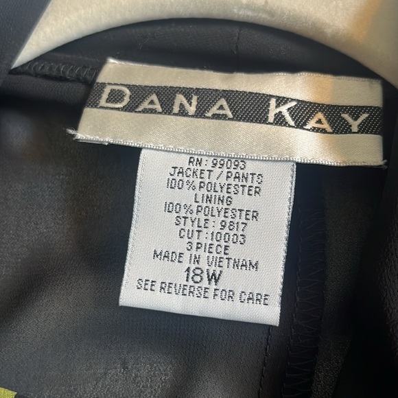 NWT Dana Kay two piece green and black set size 18W - Picture 5 of 10